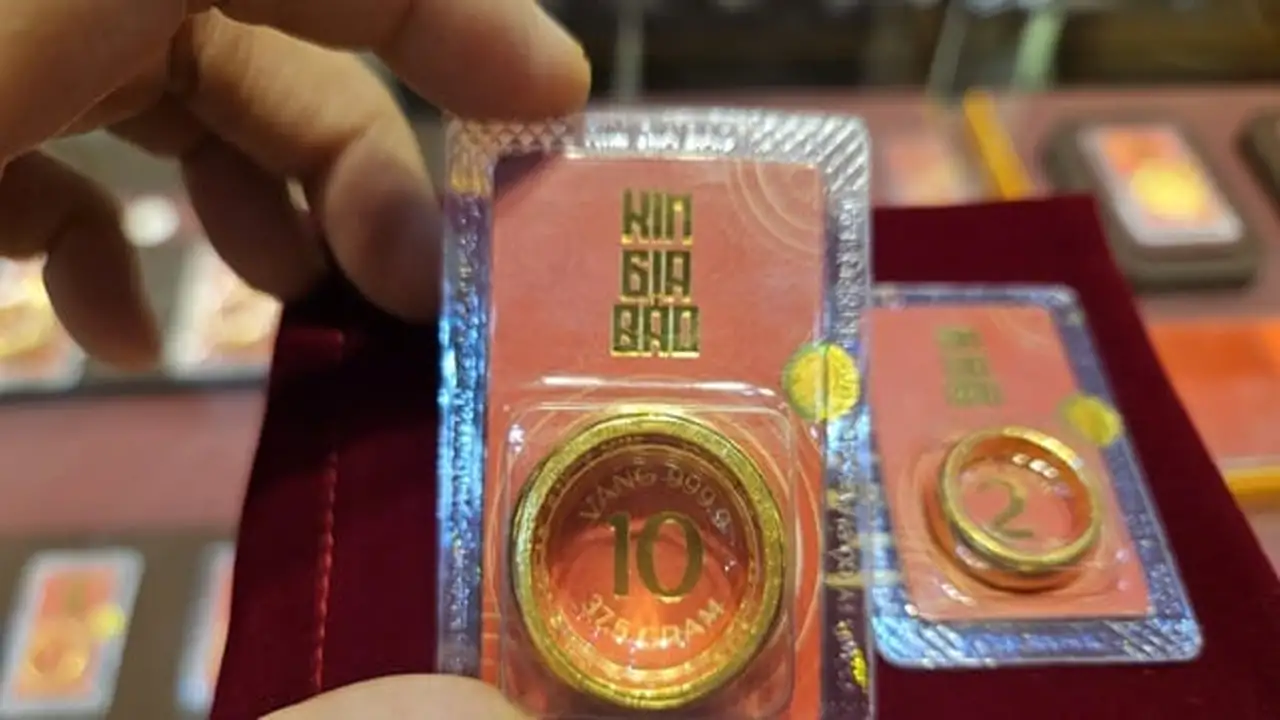 فجوة سعرية.. سبائك الذهب SJC تتجاوز السعر العالمي بنحو 22 مليون دونغ فيتنامي